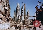 Immagine di Kaiser Wilhelm la chiesa Berlino Germania, 1945, secondo 8 filmato di repertorio 65675048671