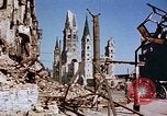 Immagine di Kaiser Wilhelm la chiesa Berlino Germania, 1945, secondo 10 filmato di repertorio 65675048671
