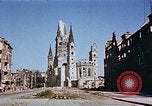 Immagine di Kaiser Wilhelm la chiesa Berlino Germania, 1945, secondo 20 filmato di repertorio 65675048671