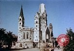 Immagine di Kaiser Wilhelm la chiesa Berlino Germania, 1945, secondo 40 filmato di repertorio 65675048671