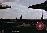 Standbild Deutsche Anti Aircraft guns Berlin Deutschland, 1945, aus Sekunde 31 historischem Filmmaterial Videoclip 65675048674