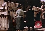 Immagine di Poliziotti tedeschi Berlino Germania, 1945, secondo 3 filmato di repertorio 65675048681