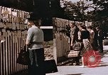 Immagine di Poliziotti tedeschi Berlino Germania, 1945, secondo 22 filmato di repertorio 65675048681