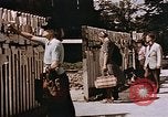 Immagine di Poliziotti tedeschi Berlino Germania, 1945, secondo 32 filmato di repertorio 65675048681