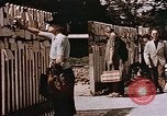 Immagine di Poliziotti tedeschi Berlino Germania, 1945, secondo 33 filmato di repertorio 65675048681