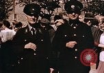 Immagine di Poliziotti tedeschi Berlino Germania, 1945, secondo 44 filmato di repertorio 65675048681