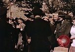 Immagine di Poliziotti tedeschi Berlino Germania, 1945, secondo 49 filmato di repertorio 65675048681