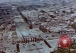 Image Vue aérienne de bombardement de Berlin d'endommager Berlin Allemagne, 1945, de la seconde 35 séquences d'archives historiques vidéo 65675048688