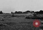 Immagine di Trattore Ford disegnati reaper United States USA, 1918, secondo 11 filmato di repertorio 65675048692