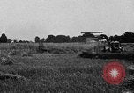 Immagine di Trattore Ford disegnati reaper United States USA, 1918, secondo 13 filmato di repertorio 65675048692