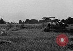 Immagine di Trattore Ford disegnati reaper United States USA, 1918, secondo 16 filmato di repertorio 65675048692