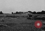 Immagine di Trattore Ford disegnati reaper United States USA, 1918, secondo 35 filmato di repertorio 65675048692