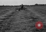 Image mécanique Reaper United States USA, 1918, de la seconde 17 séquences d'archives historiques vidéo 65675048693