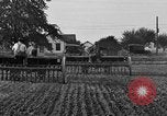 Standbild Ford Traktor gezogener Pflug United States USA, 1919, aus Sekunde 46 historischem Filmmaterial Videoclip 65675048697