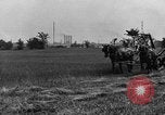 Standbild Pferdekutschen Reaper United States USA, 1919, aus Sekunde 15 historischem Filmmaterial Videoclip 65675048699