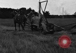 Standbild Pferdekutschen Reaper United States USA, 1919, aus Sekunde 42 historischem Filmmaterial Videoclip 65675048699