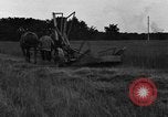 Standbild Pferdekutschen Reaper United States USA, 1919, aus Sekunde 44 historischem Filmmaterial Videoclip 65675048699