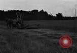 Standbild Pferdekutschen Reaper United States USA, 1919, aus Sekunde 48 historischem Filmmaterial Videoclip 65675048699