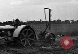 Immagine di Il trattore tracciata reaper United States USA, 1919, secondo 7 filmato di repertorio 65675048701