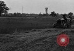 Immagine di Il trattore tracciata reaper United States USA, 1919, secondo 30 filmato di repertorio 65675048701