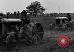 Immagine di Il trattore tracciata reaper United States USA, 1919, secondo 38 filmato di repertorio 65675048701