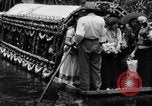 Standbild dekoriert Kanus Xochimilco Mexiko, 1931, aus Sekunde 29 historischem Filmmaterial Videoclip 65675048709
