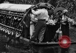 Standbild dekoriert Kanus Xochimilco Mexiko, 1931, aus Sekunde 31 historischem Filmmaterial Videoclip 65675048709