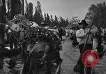Standbild dekoriert Kanus Xochimilco Mexiko, 1931, aus Sekunde 40 historischem Filmmaterial Videoclip 65675048709