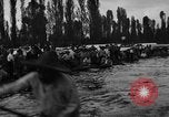 Standbild dekoriert Kanus Xochimilco Mexiko, 1931, aus Sekunde 59 historischem Filmmaterial Videoclip 65675048709