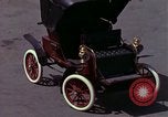 Immagine di Auto d'epoca United States USA, 1975, secondo 6 filmato di repertorio 65675048722