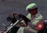 Immagine di Auto d'epoca United States USA, 1975, secondo 15 filmato di repertorio 65675048722