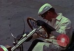 Immagine di Auto d'epoca United States USA, 1975, secondo 16 filmato di repertorio 65675048722