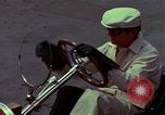 Immagine di Auto d'epoca United States USA, 1975, secondo 18 filmato di repertorio 65675048722