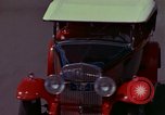 Immagine di Auto d'epoca United States USA, 1975, secondo 25 filmato di repertorio 65675048722
