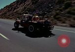 Immagine di Auto d'epoca United States USA, 1975, secondo 38 filmato di repertorio 65675048722