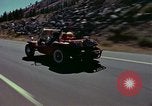 Immagine di Auto d'epoca United States USA, 1975, secondo 42 filmato di repertorio 65675048722