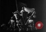 Image Les troupes allemandes rampent sur le sol Belgique, 1917, de la seconde 10 séquences d'archives historiques vidéo 65675048730
