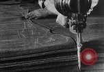 Standbild United States Army uniform factory United States USA, 1917, aus Sekunde 43 historischem Filmmaterial Videoclip 65675048738