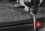 Standbild United States Army uniform factory United States USA, 1917, aus Sekunde 46 historischem Filmmaterial Videoclip 65675048738