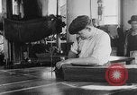 Standbild United States Army uniform factory United States USA, 1917, aus Sekunde 51 historischem Filmmaterial Videoclip 65675048738