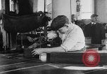 Standbild United States Army uniform factory United States USA, 1917, aus Sekunde 59 historischem Filmmaterial Videoclip 65675048738