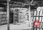 Standbild Bäckerei für die Armee United States USA, 1917, aus Sekunde 11 historischem Filmmaterial Videoclip 65675048742