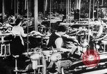Standbild post Wäscheservice United States USA, 1917, aus Sekunde 11 historischem Filmmaterial Videoclip 65675048744