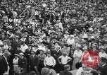 Standbild Hollywood Stars Hilfe verkaufen Liberty Bonds Los Angeles California USA, 1918, aus Sekunde 13 historischem Filmmaterial Videoclip 65675048754