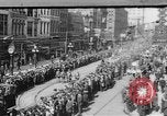 Standbild Liberty Darlehen Parade im Zentrum der Stadt Richmond Virginia USA, 1918, aus Sekunde 1 historischem Filmmaterial Videoclip 65675048759