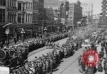Standbild Liberty Darlehen Parade im Zentrum der Stadt Richmond Virginia USA, 1918, aus Sekunde 4 historischem Filmmaterial Videoclip 65675048759