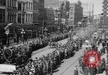 Standbild Liberty Darlehen Parade im Zentrum der Stadt Richmond Virginia USA, 1918, aus Sekunde 5 historischem Filmmaterial Videoclip 65675048759