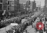 Standbild Liberty Darlehen Parade im Zentrum der Stadt Richmond Virginia USA, 1918, aus Sekunde 9 historischem Filmmaterial Videoclip 65675048759