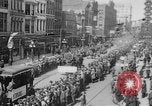 Standbild Liberty Darlehen Parade im Zentrum der Stadt Richmond Virginia USA, 1918, aus Sekunde 13 historischem Filmmaterial Videoclip 65675048759