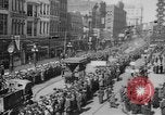 Standbild Liberty Darlehen Parade im Zentrum der Stadt Richmond Virginia USA, 1918, aus Sekunde 20 historischem Filmmaterial Videoclip 65675048759